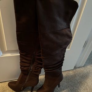 New never worn chocolate brown suede over the knee boots size 71/2 Forever